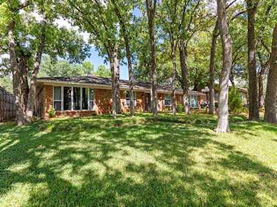 1715 Ridgeview Drive Arlington, TX 76012