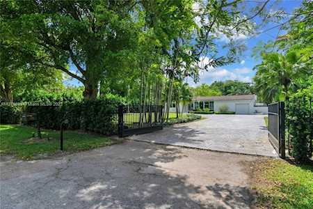 14040 N Miami Ave Miami, FL 33168