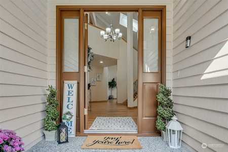 2909 217th Ave SE Sammamish, WA 98075