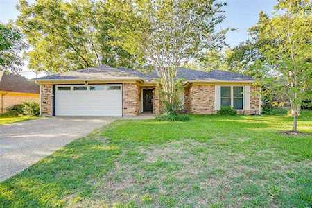 212 NE Brushy Mound Road Burleson, TX 76028