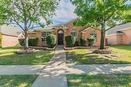 1248 Valley Oaks Drive Lewisville, TX 75067