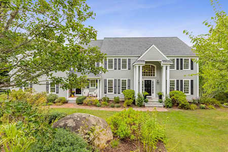 10 Cres Hill Road Sandwich, MA 02563