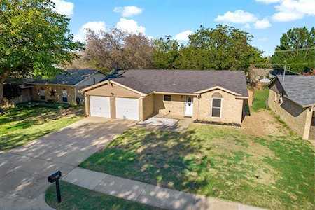 6716 Summit Ridge Drive Watauga, TX 76148