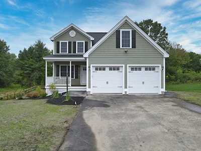 51 Hayfield Rd #12 Dracut, MA 01826