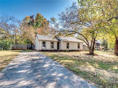 7528 Lancashire Dr Mint Hill, NC 28227