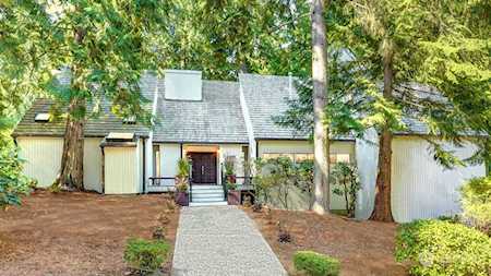 3207 211th Ave NE Sammamish, WA 98074