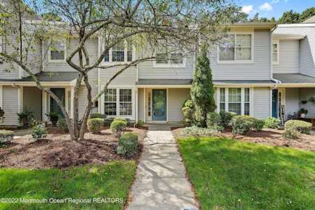 525 Laurelwood Ct Howell, NJ 07731