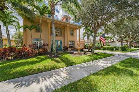 8486 Laurel Lakes Cv Naples, FL 34119