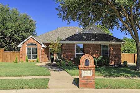 9101 Trail Wood Drive North Richland Hills, TX 76182