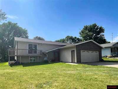 225 S 7th E Ave Truman, MN 56088