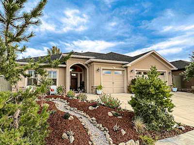 3711 Arizona Dr Medford, OR 97504