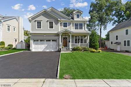 321 Saint Georges Pl Westfield Town, NJ 07090