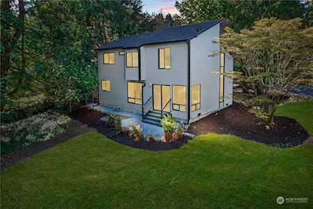 20040 12th Ave NE Shoreline, WA 98155