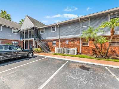 200 Country Club Dr #404 Largo, FL 33771