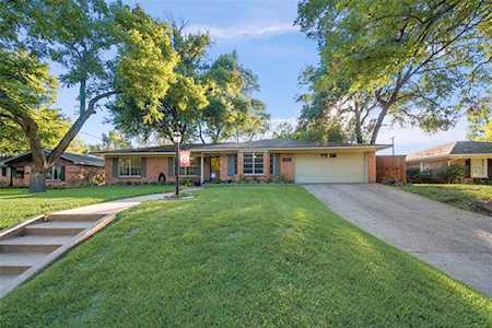 2002 Mimosa Drive Corsicana, TX 75110