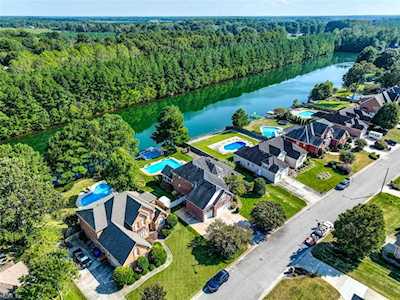 1309 Laurel Ridge Ln Chesapeake, VA 23322