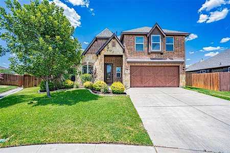 512 Cobblestone Circle Mansfield, TX 76063