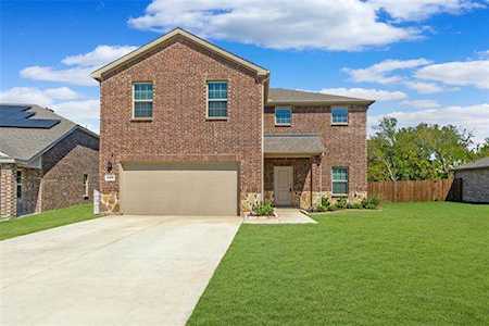 2108 Penn Street Farmersville, TX 75442