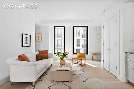 111 Montgomery St #4-R Brooklyn, NY 11225