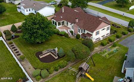 136 Dogwood Ln Duncansville, PA 16635