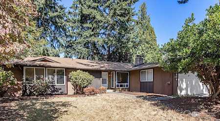 9825 79th St SW Lakewood, WA 98498