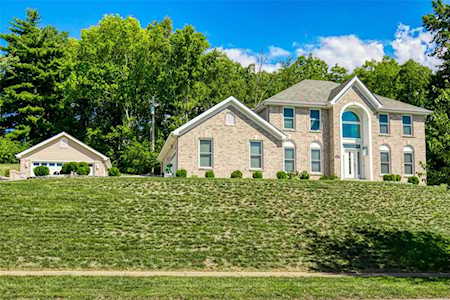 266 Woodcliffe Place Dr Chesterfield, MO 63005