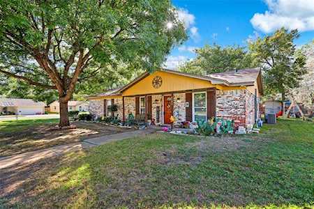 6101 Morris Boulevard Watauga, TX 76148