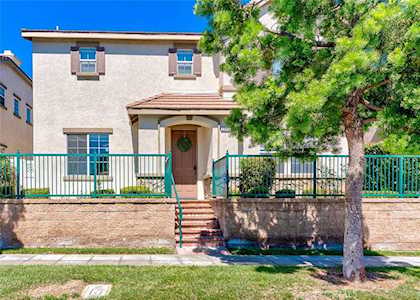 2049 Hessen St Fullerton, CA 92833