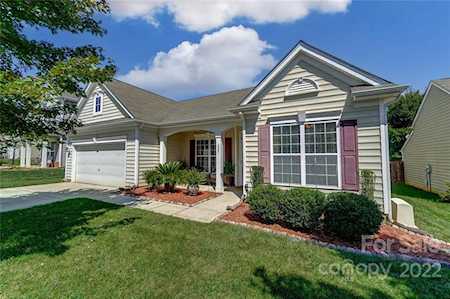 225 Margaret Hoffman Dr Mount Holly, NC 28120