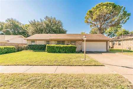 716 E Bovell Street Crowley, TX 76036