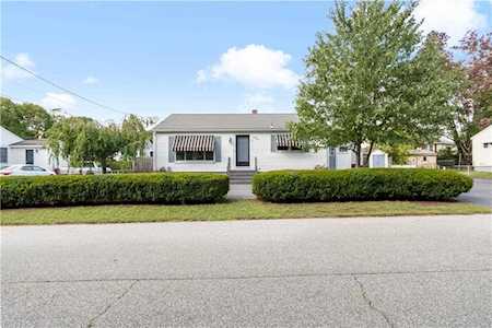 99 Ruskin Ave Woonsocket, RI 02895