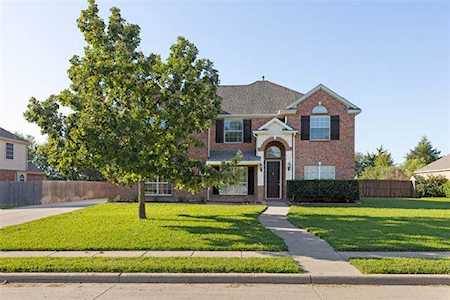 1325 bassett hound Drive Fort Worth, TX 76052