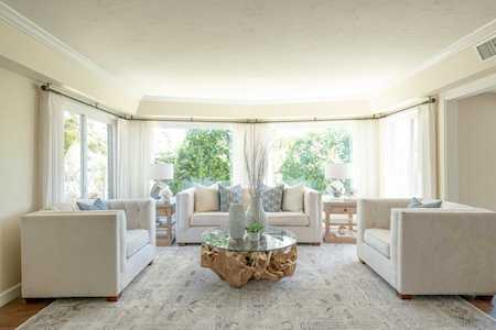 4695 Mayapan Dr La Mesa, CA 91941