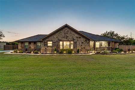 661 Black Champ Road Waxahachie, TX 75167