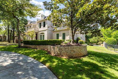 1804 Larkspur Court Southlake, TX 76092