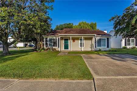 1749 Da Vinci Dr Virginia Beach, VA 23454