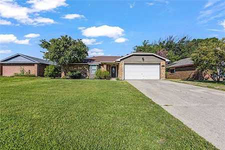 5413 Briar Lane Flower Mound, TX 75028