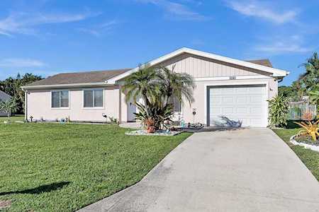 1343 SE Oakmont Lane Port Saint Lucie, FL 34952