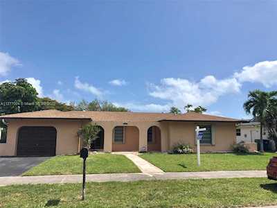20605 SW 82nd Ct Cutler Bay, FL 33189