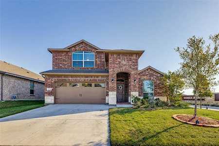 2516 Sunburst Glenn Heights, TX 75154