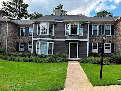 1468 Brianwood Road Decatur, GA 30033
