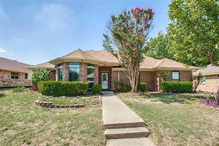 3318 Bending Oaks Trail Garland, TX 75044