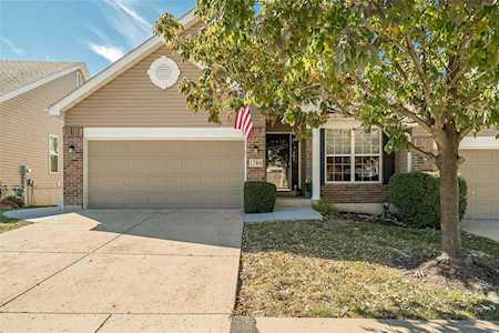 1784 Preston Centre Dr Fenton, MO 63026