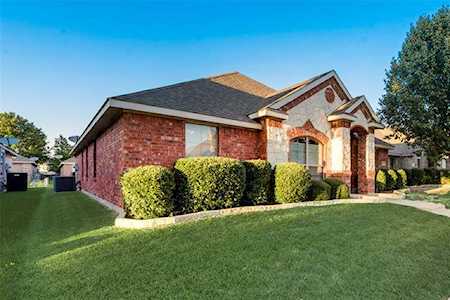 224 Dancing Light Lane Red Oak, TX 75154