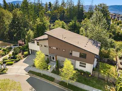 1519 14th Place NE Issaquah, WA 98029
