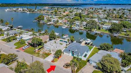 714 Pruitt Dr Madeira Beach, FL 33708