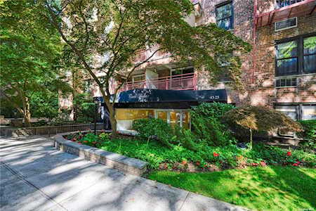43-25 Douglaston Parkway #2G Douglaston, NY 11363