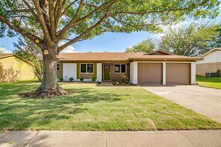 224 E Eller Avenue Crowley, TX 76036