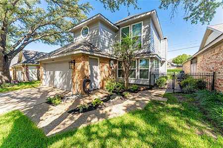 4041 Rive Lane Addison, TX 75001