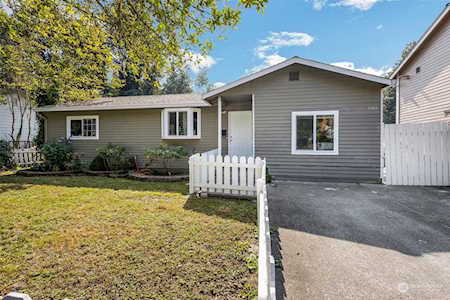 3503 SE 6th St Renton, WA 98058